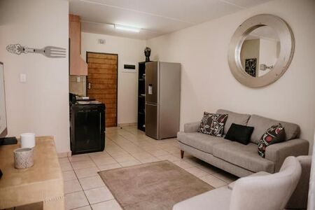 2 Bedroom Apartment in Aeroton