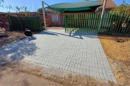 1 Bedroom Apartment in Vanderbijlpark Sw