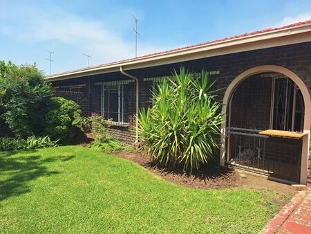 2 Bedroom House in Three Rivers