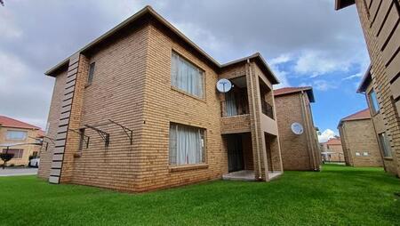 2 Bedroom Apartment in Vanderbijlpark Sw