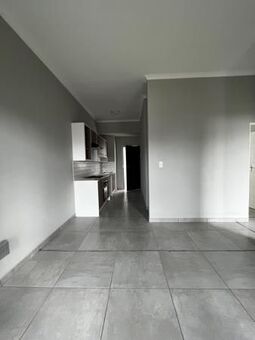 2 Bedroom Apartment in Glen Marais