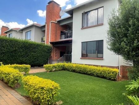 3 Bedroom Apartment in Greenstone Hill