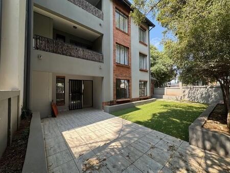 3 Bedroom Apartment in Ravenswood