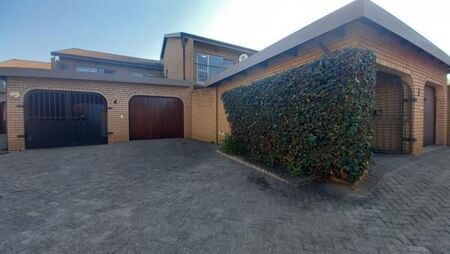 2 Bedroom Townhouse in Benoni Cbd