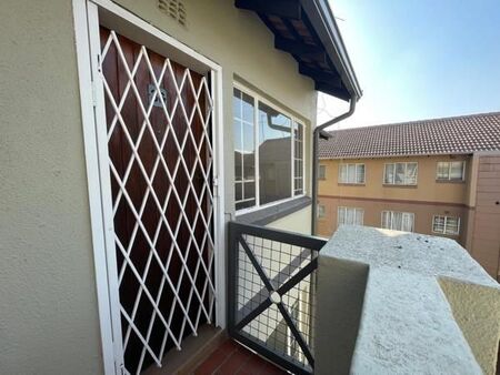 1 Bedroom Townhouse in Brentwood Park