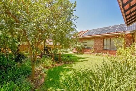 4 Bedroom House in Eldoraigne