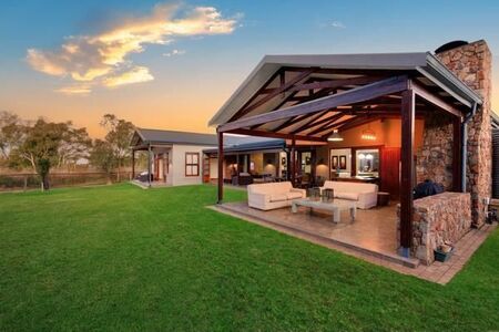 4 Bedroom House in Laezonia