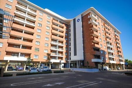 2 Bedroom Apartment in Die Hoewes