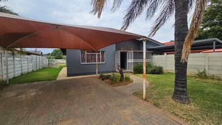 4 Bedroom House in Naudeville