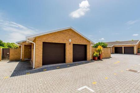 3 Bedroom Townhouse in Summerstrand