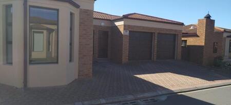 2 Bedroom Townhouse in Hartenbos