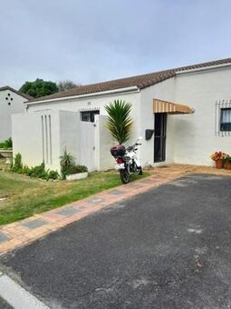 3 Bedroom House in Table View