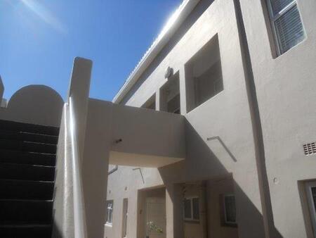 1 Bedroom Apartment in Wynberg Upper