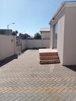 3 Bedroom House in Brooklyn