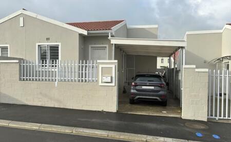 2 Bedroom Townhouse in Rivergate