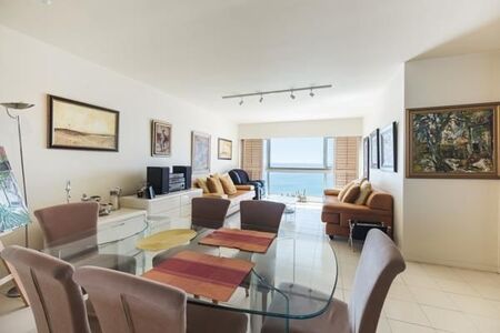 2 Bedroom Apartment in Sea Point