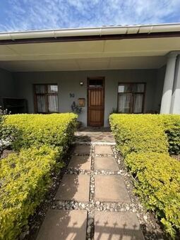 2 Bedroom House in Strand Central