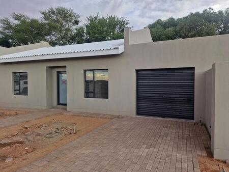 2 Bedroom Townhouse in Keidebees