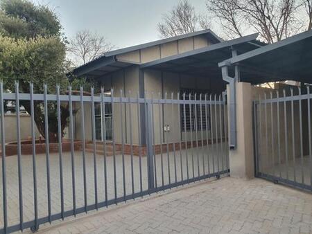 2 Bedroom Apartment in Postmasburg