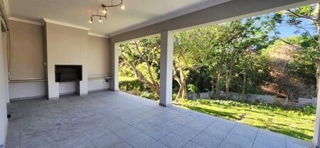 4 Bedroom House in Meer En See