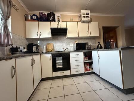 2 Bedroom Flat in Arboretum