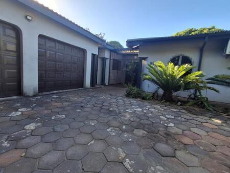 5 Bedroom House in Meer En See