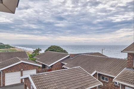 3 Bedroom Townhouse in Athlone Park