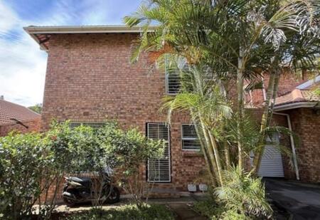 4 Bedroom Duplex in Willard Beach