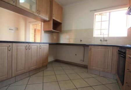 3 Bedroom Apartment in Paramount Estate