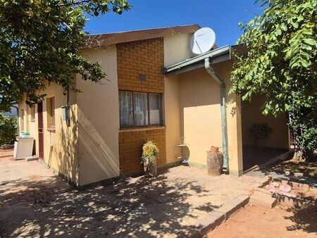 3 Bedroom house to rent in Morning Glory, Upington