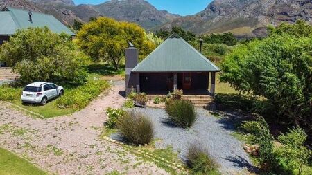 2 Bedroom cottage to rent in Klein Drakenstein, Paarl