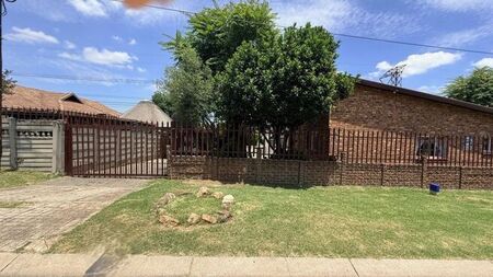 3 Bedroom house to rent in Croydon, Kempton Park