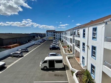 2 Bedroom apartment to rent in Lansdowne, Cape Town
