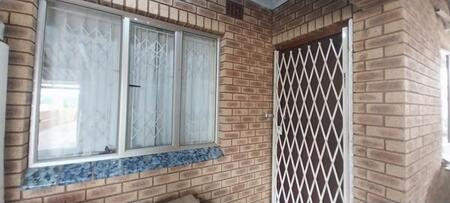 1 Bedroom House in Mobeni Heights