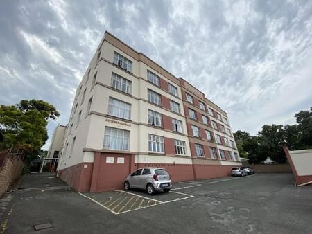 1.5 Bedroom Apartment in Glenwood