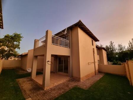 3 Bedroom Townhouse in Ruimsig