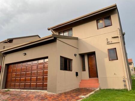 3 Bedroom Townhouse in Radiokop