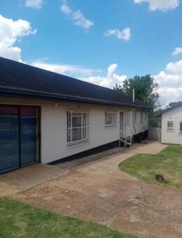 3 Bedroom House in Helikon Park