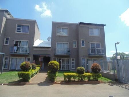 1 Bedroom Apartment in Weltevreden Park