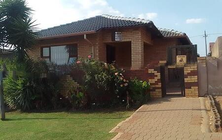 3 Bedroom House in Kagiso