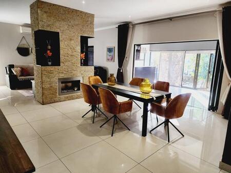 4 Bedroom House in Boardwalk