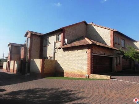 2 Bedroom Flat in The Wilds