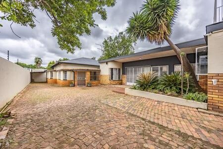 11 Bedroom Apartment in Brooklyn