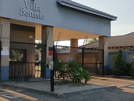 3 Bedroom Simplex in Akasia