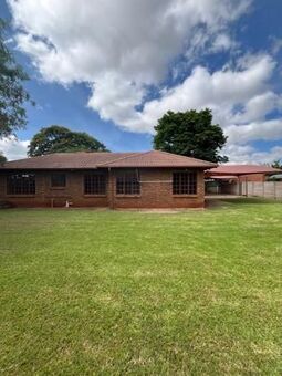 4 Bedroom House in Doornpoort