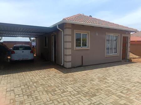 2 Bedroom House in The Orchards