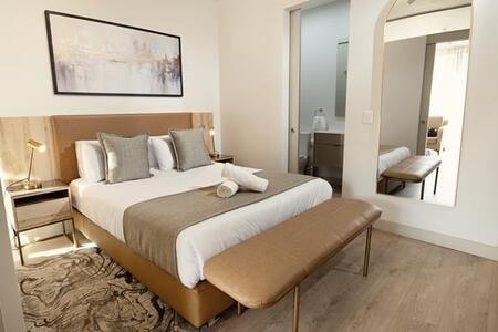 1 Bedroom Apartment in Rosebank