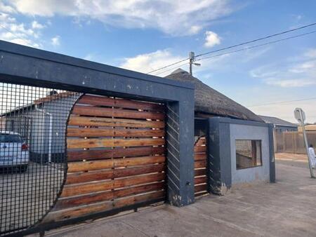 3 Bedroom House in Protea Glen