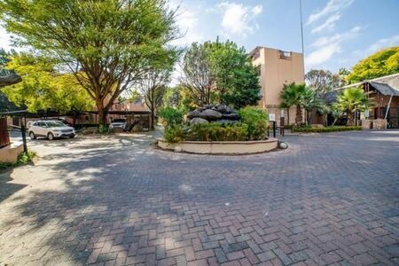 2 Bedroom Apartment in Douglasdale