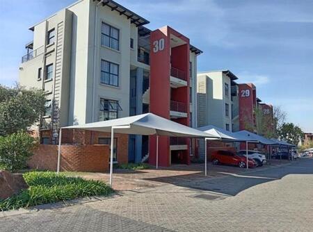2 Bedroom Apartment in Fourways